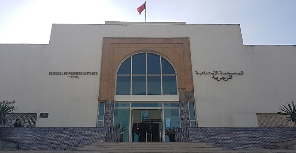 إيقاف الشخص الذي ظهر في شريط فيديو يساوم سيدة للتدخل لفائدة والدتها المعتقلة