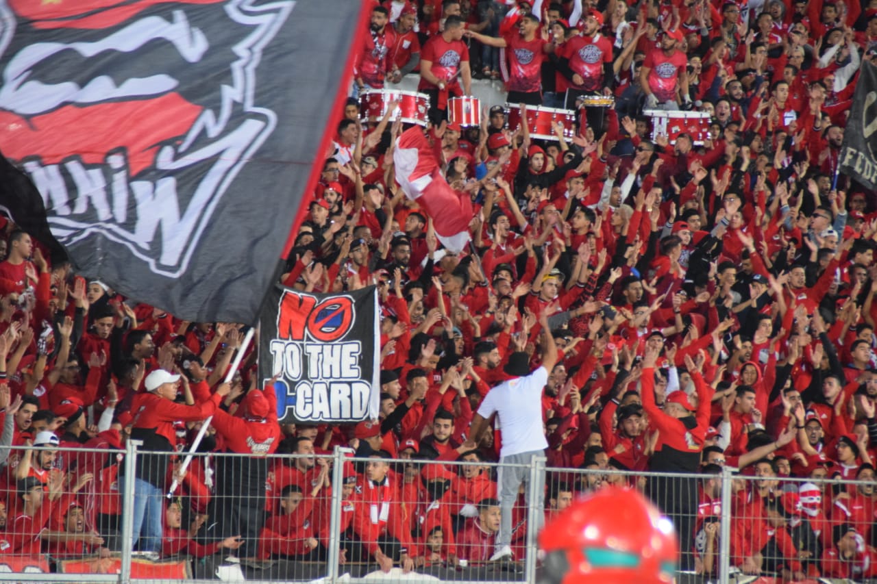 الوداد ينتصر على الحسنية ويقلص الفارق إلى نقطة واحدة مع نهضة بركان