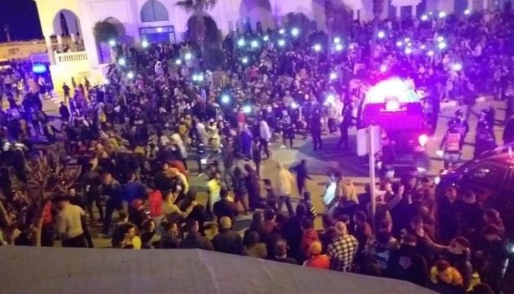 احتجاجات ليلية تهز مدينة فاس لليوم الثالث على التوالي