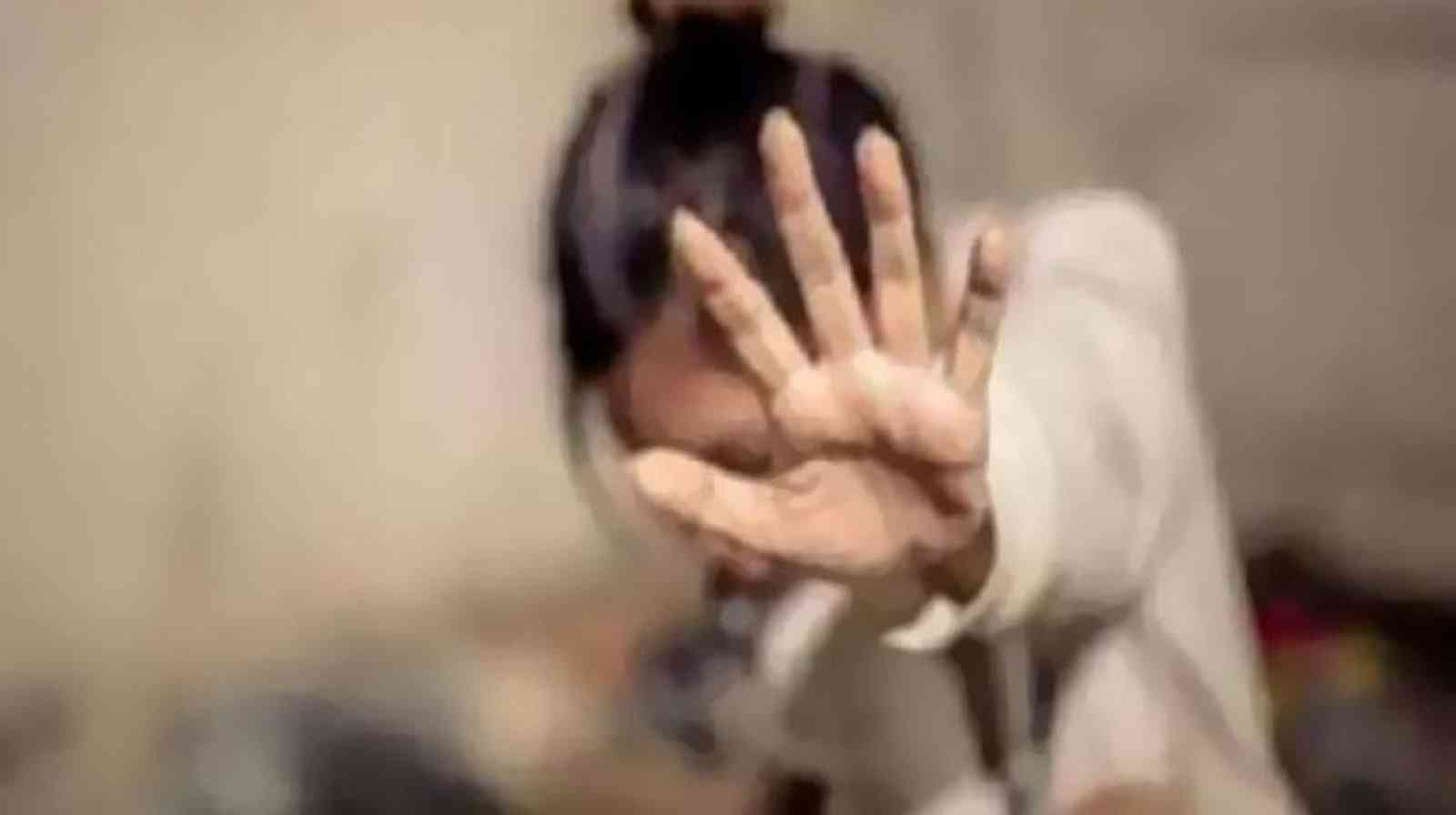 خطير.. عصابة من 7 أشخاص يحتجزون سيدة مطلقة ويتناوبون على اغتصابها