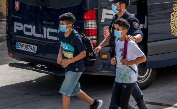 تخصيص أقسام استثنائية لتدريس القاصرين المغاربة بمدينة سبتة المحتلة