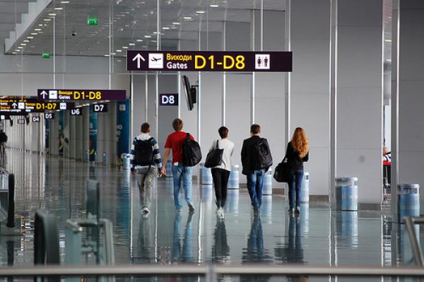 الطلبة المغاربة بأوكرانيا مهددون بالطرد من بعض الجامعات في حال مغادرتهم البلاد بسبب الهجوم الروسي المحتمل