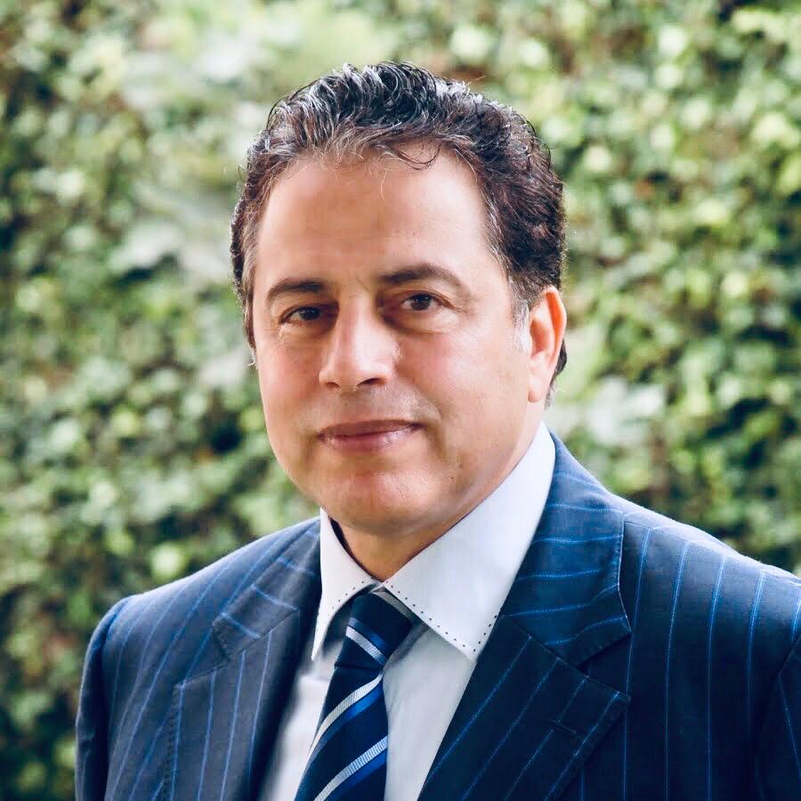 متابعة خبير الجراحة والتجميل الدكتور 