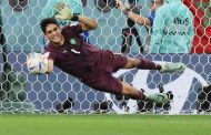 براتب سنوي قيمته 15 مليون يورو.. ياسين بونو ينتقل إلي صفوف الهلال السعودي
