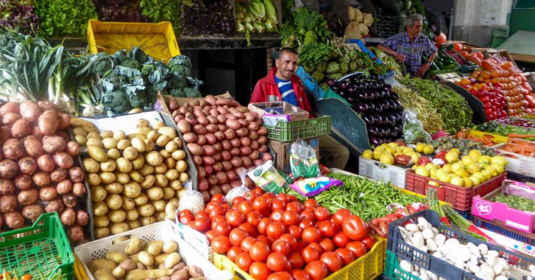 ارتفاع صاروخي في أسعار الخضروات والفواكه بالأسواق المغربية