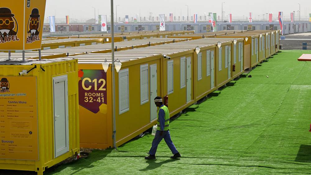 قطر تشرع في إرسال عشرة آلاف منزل متنقل لمتضرري الزلزال بتركيا وسوريا