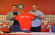 فوزي لقجع يقدم المدرب الجديد للمنتخب الوطني لكرة القدم النسوية والأخير يعترف: البنية التحتية في المغرب ذات مستوى عالمي