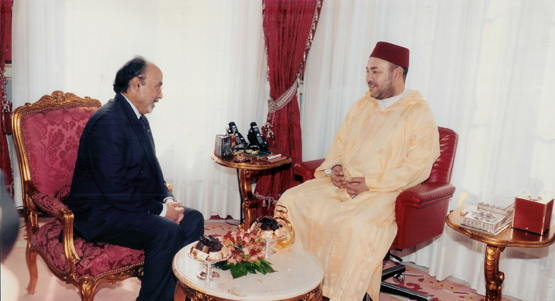 الملك معزّياً في وفاة النقيب السابق عبد العزيز بنزاكور.. 