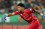 حارس مرمى منتخب جنوب إفريقيا يتصدى لـ4 ركلات ترجيح ويقود منتخب بلاده لنصف نهائي 