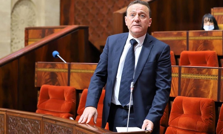 وزير النقل واللوجستيك يعلن عن إجراء جديد للراسبين في امتحان رخصة السياقة الجديد