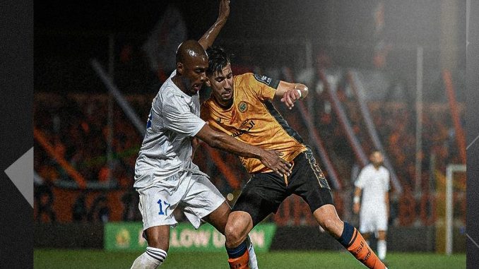 نهضة بركان يحقق تأهلا جنونيا أمام أبو سليم الليبي ويواجه اتحاد الجزائر في نصف نهائي كأس الكونفدرالية الأفريقية