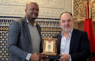 إبرام اتفاقية شراكة وتعاون بين الجامعة الملكية المغربية لكرة السلة والاتحاد الغابوني لكرة السلة