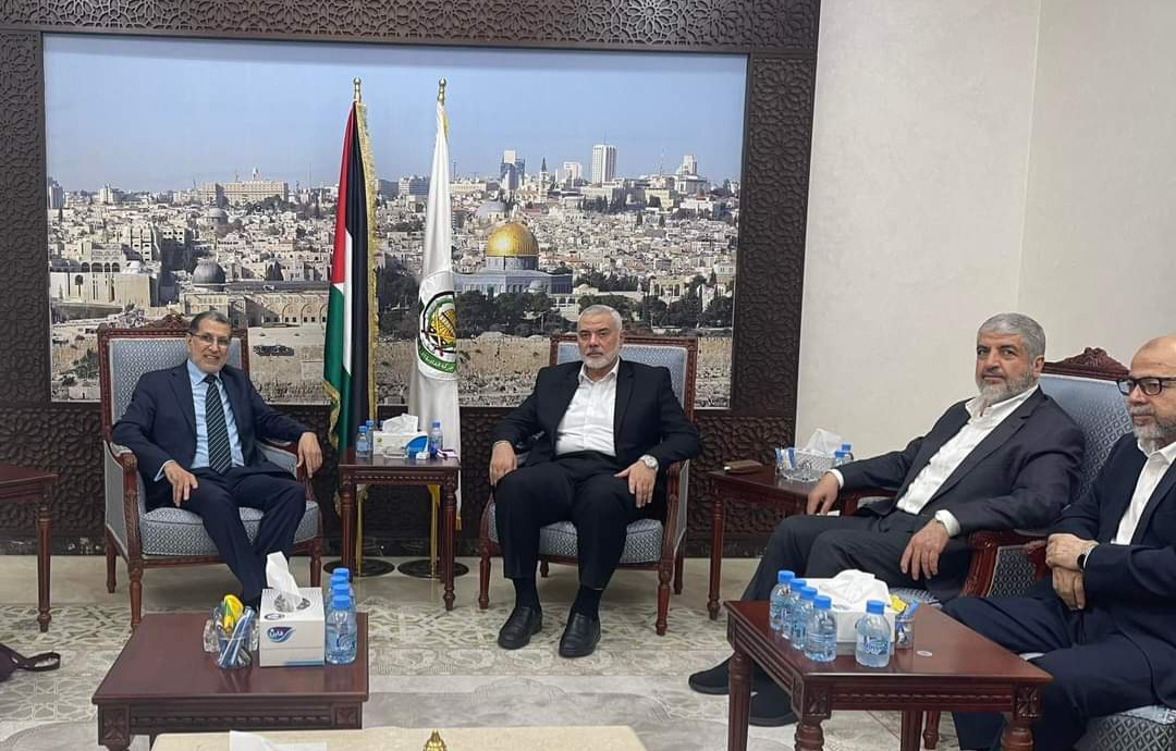 سعد الدين العثماني يلتقي إسماعيل هنية في الدوحة والأخير يطلعه على مستجدات العدوان الإسرائيلي على غزة