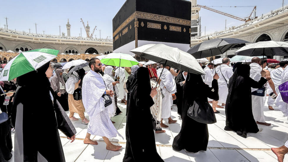 الحرارة المفرطة تودي بحياة أزيد من 550 حاجا