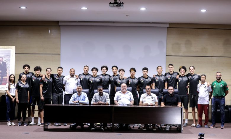رئيس جامعة السلة يجتمع بمنتخبات أقل من 18 سنة المشاركين في كأس العالم وكأس إفريقيا