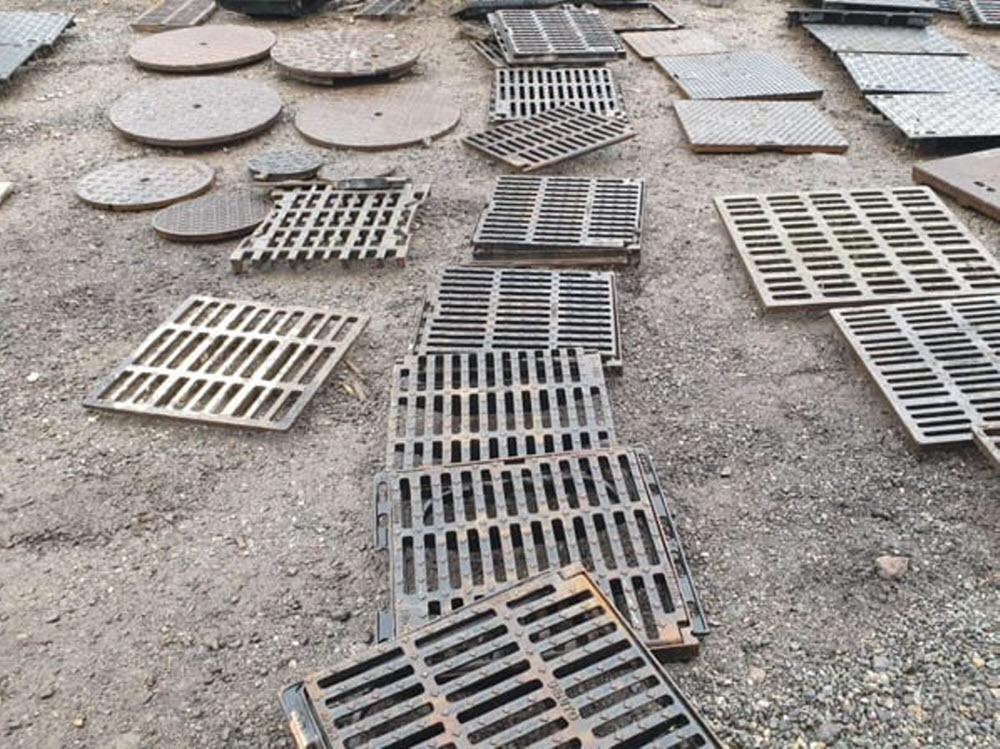 سرقة أغطية البالوعات تورط 3 أشخاص بطنجة