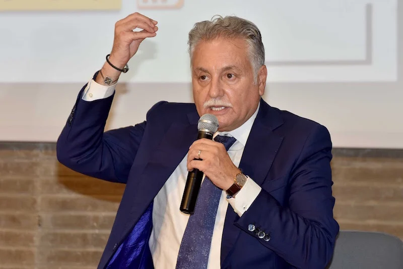 الملك محمد السادس يترأس إحياء ليلة المولد النبوي الشريف بمسجد حسان بالرباط