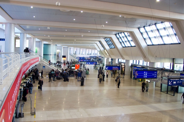 سلطات مطار هواري بومدين تمنع وفدا مغربيا مدعوا للمشاركة في مؤتمر للاتحاد الإفريقي من دخول التراب الجزائري