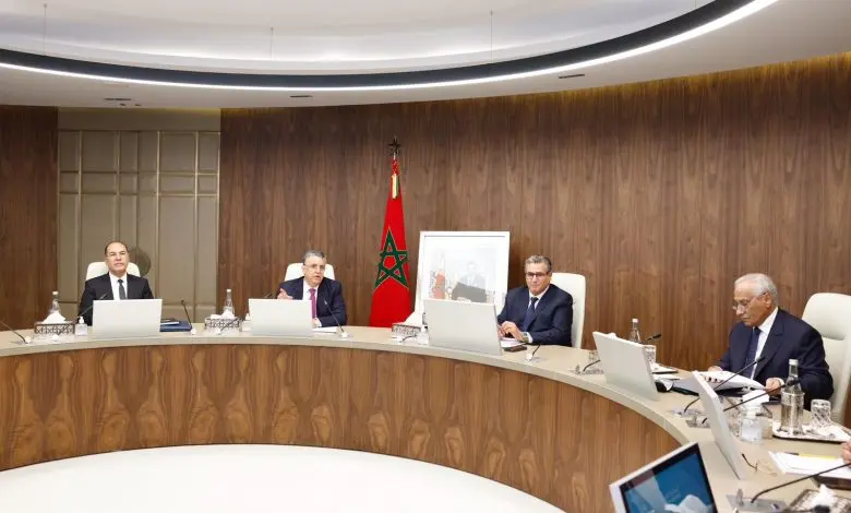 أخنوش يترأس اجتماعا لمناقشة تفاصيل تنزيل قانون العقوبات البديلة