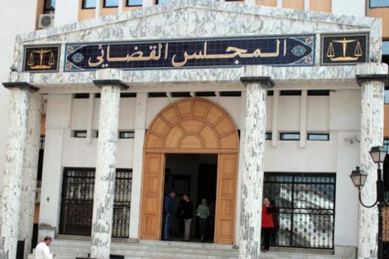 القضاء الجزائري يصدر أحكاما قاسية ضد مغاربة