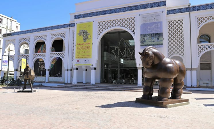 واشنطن بوست تسلط الضوء على 