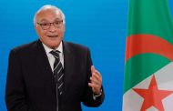 صحفي جزائري مخاطباً وزير خارجية بلاده أحمد عطاف.. 