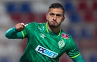 اللاعب الجزائري رياض بن عياد يجر الرجاء إلى 