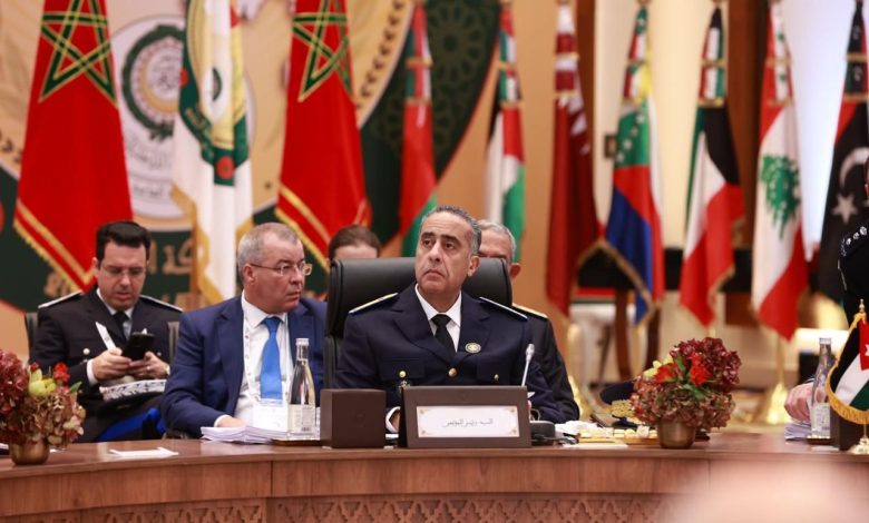 توشيح عبد اللطيف حموشي بوسام الأمير نايف للأمن العربي من الدرجة الأولى