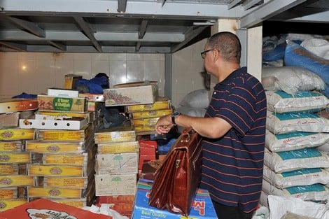 السلطات تداهم مستودعا مخصصا لتغيير تواريخ صلاحية مواد فاسدة بالبيضاء تعود ملكيته إلى مواطن جزائري