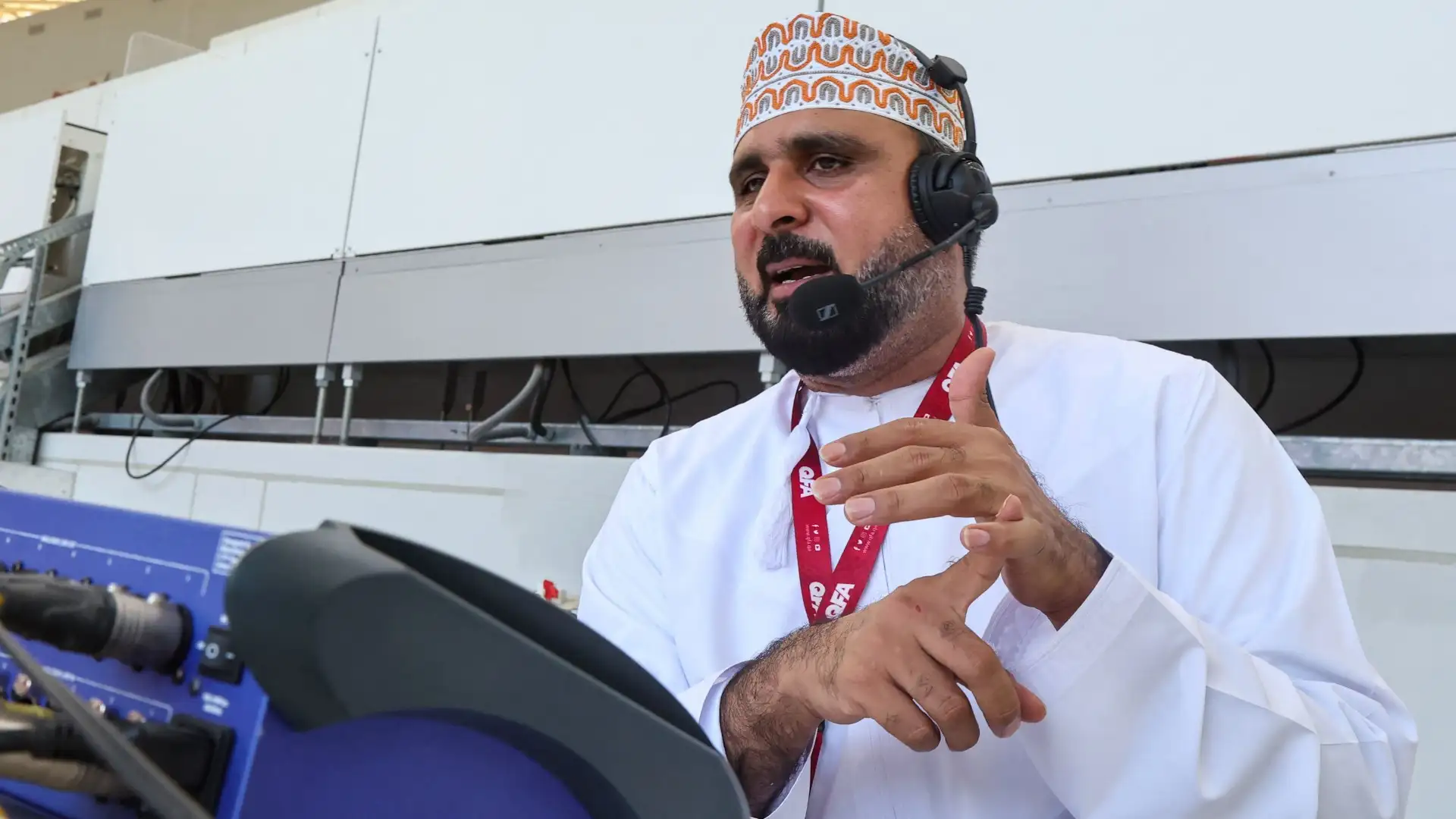 المعلق الرياضي خليل البلوشي خلال زيارته لمراكش يعجب بالمغرب ويؤكد: 