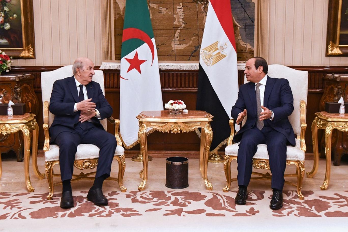مصر السيسي تُناور على حبل التوازن بين المغرب والجزائر