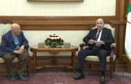 الرئيس الجزائري عبد المجيد تبون يُكرم كاتبًا يناصر مغربية الصحراء.. خطوة تطرح أكثر من علامة استفهام !