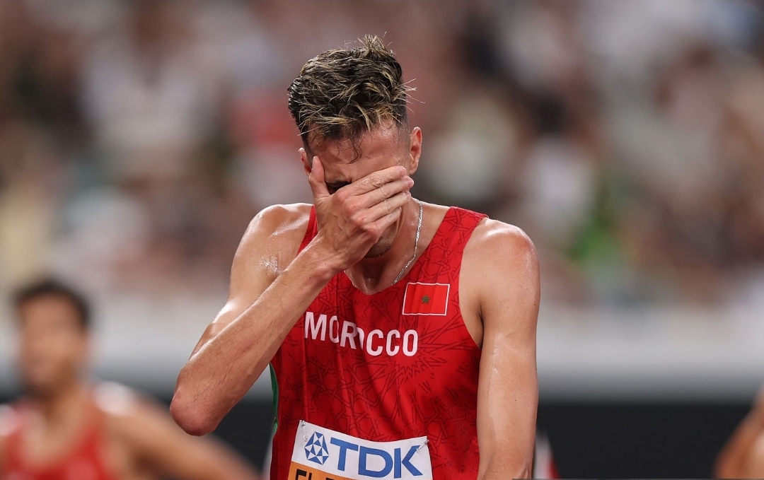 البقالي ينهار بالبكاء بعد سباق طوكيو: عانيت من ضبابية في الرؤية خلال الحاجز الأخير.. كنت أطمح للذهب ومن الصعب تقبل الخسارة