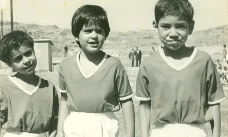 الأمير هشام ينشر صورة نادرة للملك محمد السادس تزامنًا مع انطلاق كأس إفريقيا