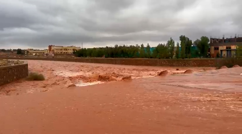تسجيل حمولات مائية مهمة بعدة أودية في حوض كير- زيز- غريس بعد تساقطات مطرية غزيرة