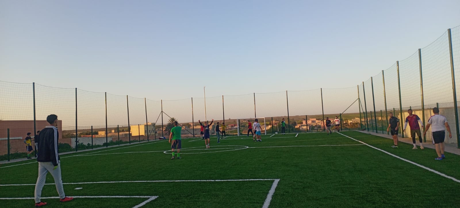 افتتاح ملعب القرب بتقسبيت لتعزيز البنية الرياضية ودعم طاقات الشباب