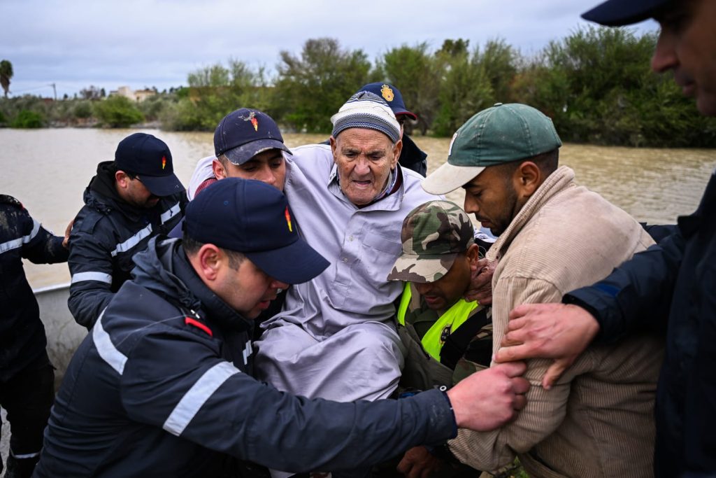 الداخلية تعلن الشروع في عودة تدريجية وآمنة لسكان المناطق المنكوبة بالفيضانات