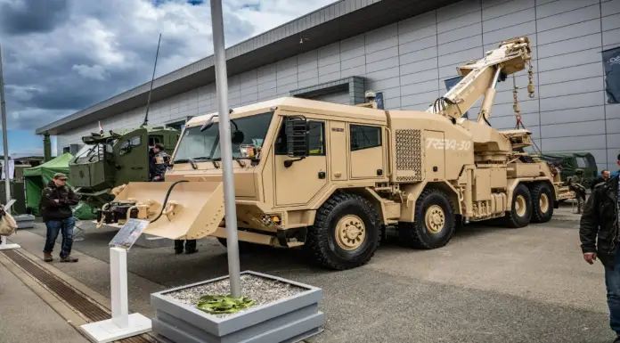 القوات المسلحة الملكية المغربية تعزز قدراتها اللوجستية بمدرعات الإنقاذ TREVA-30 التشيكية