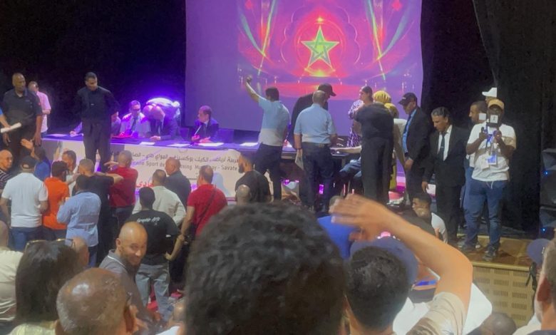 توقيف أشغال الجمع العام لجامعة الكيك بوكسينغ بعد انسحاب ممثلي الوزارة واللجنة الأولمبية وسط أجواء متوترة