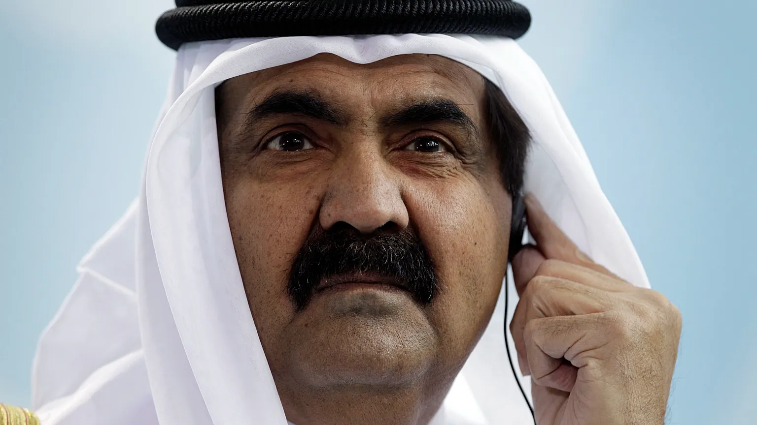 قطر تعلن وفاة أمير قطر السابق الشيخ حمد بن خليفة آل ثاني عن عمر 74 عاما