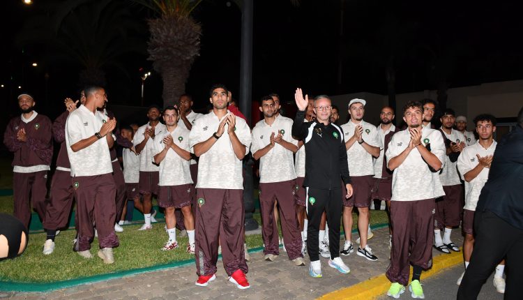 المغاربة يحتفون بعودة أسود الأطلس إلى أرض الوطن