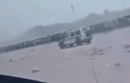 العسكر الجزائري ينقل أعدادا من المهاجرين الأفارقة نحو الحدود مع المغرب