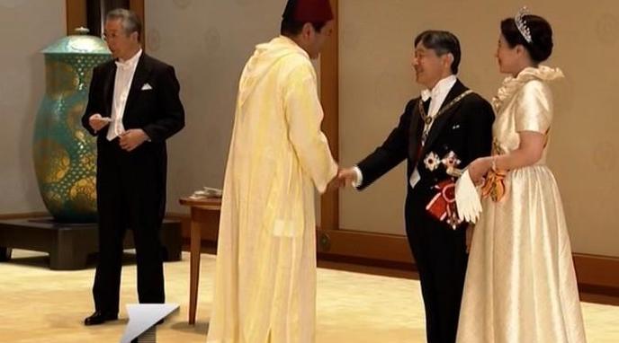 الأمير مولاي رشيد يحضر بطوكيو حفل شاي أقامه إمبراطور اليابان بمناسبة اعتلائه العرش