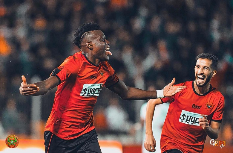 كأس الكونفدرالية الإفريقية.. نهضة بركان يفوز على فوسا جينيور الملغاشي بـ(5-0) ويتأهل لدور المجموعات