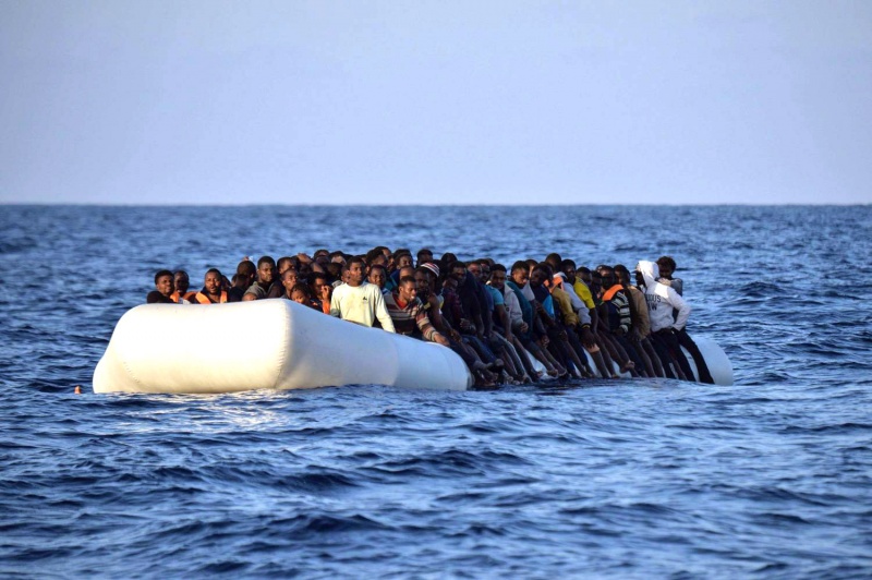 توقيف متهمين بتنظيم الهجرة غير الشرعية والاتجار بالبشر