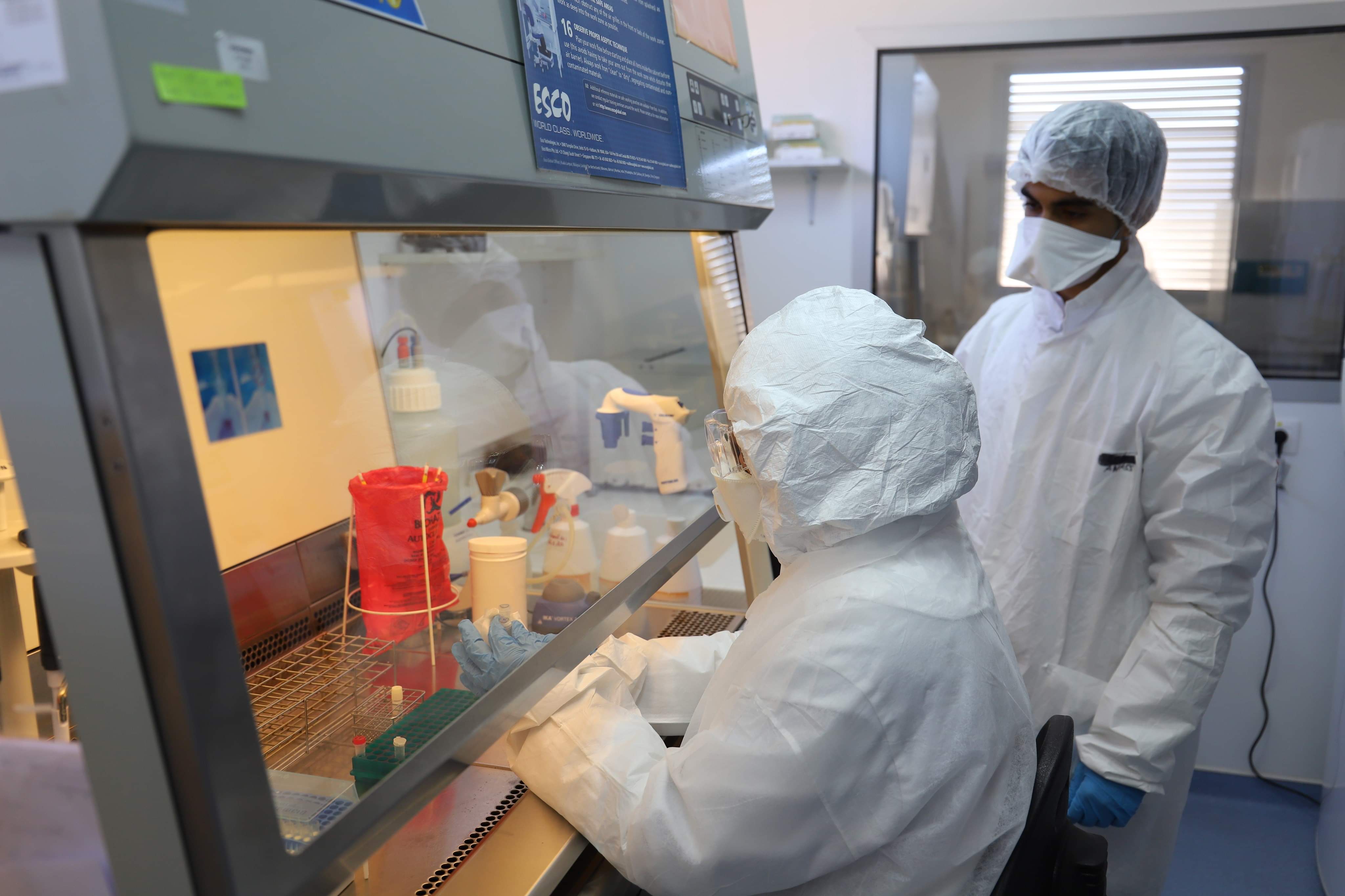 كيف يتم التأكد من الشفاء التام بالنسبة للمصابين بفيروس 