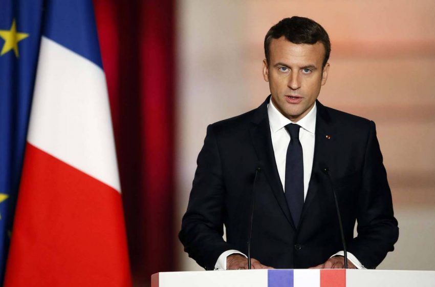 إيمانويل ماكرون يعلن أن التنقلات الدولية ستكون محدودة خلال عطلة الصيف