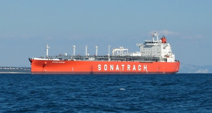 حجز باخرتين لشركة 