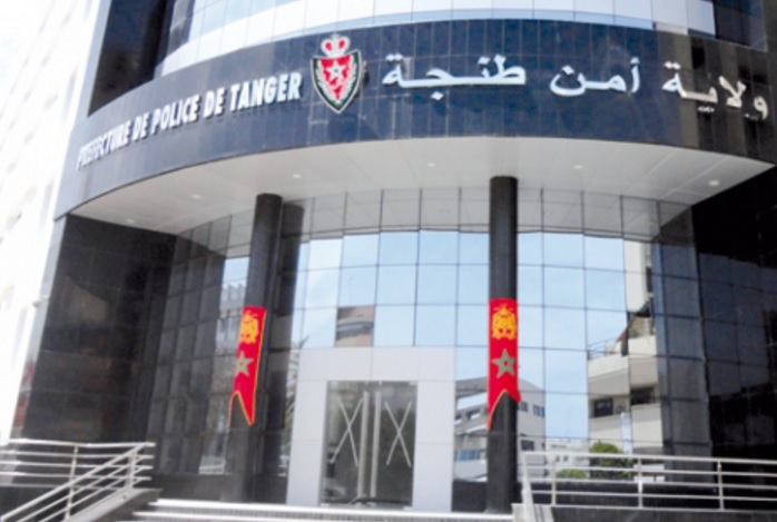 طنجة.. توقيف شخص من ذوي السوابق القضائية للاشتباه في تورطه في قضية تتعلق بانتحال مهنة ينظمها القانون  والاتجار في مواد مخدرة