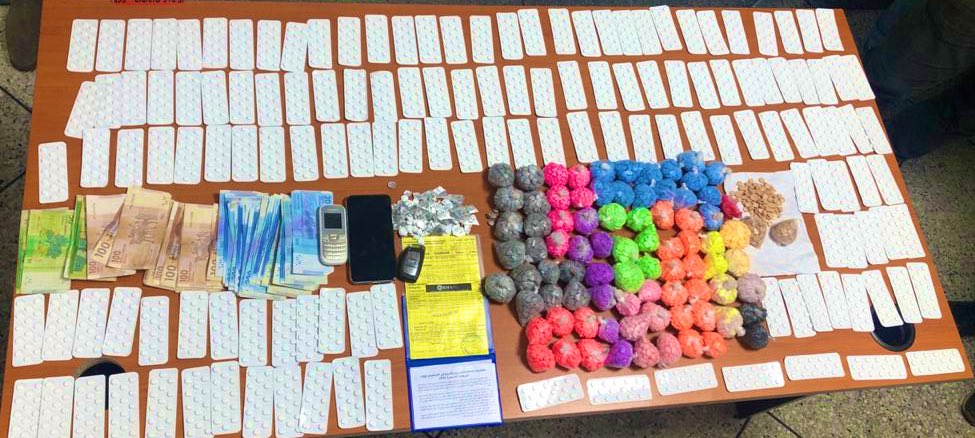 الدار البيضاء.. أمن الفداء يوقف شخصا بحوزته كميات كبيرة من مخدر الإكستازي والأقراص الطبية المخدرة